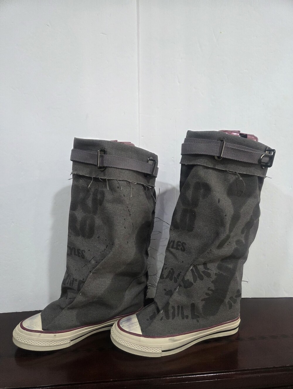 Shoes Password Women's Gray Canvas Mid Cal Slouchy Buckle Sneacker Boots  Sz.40